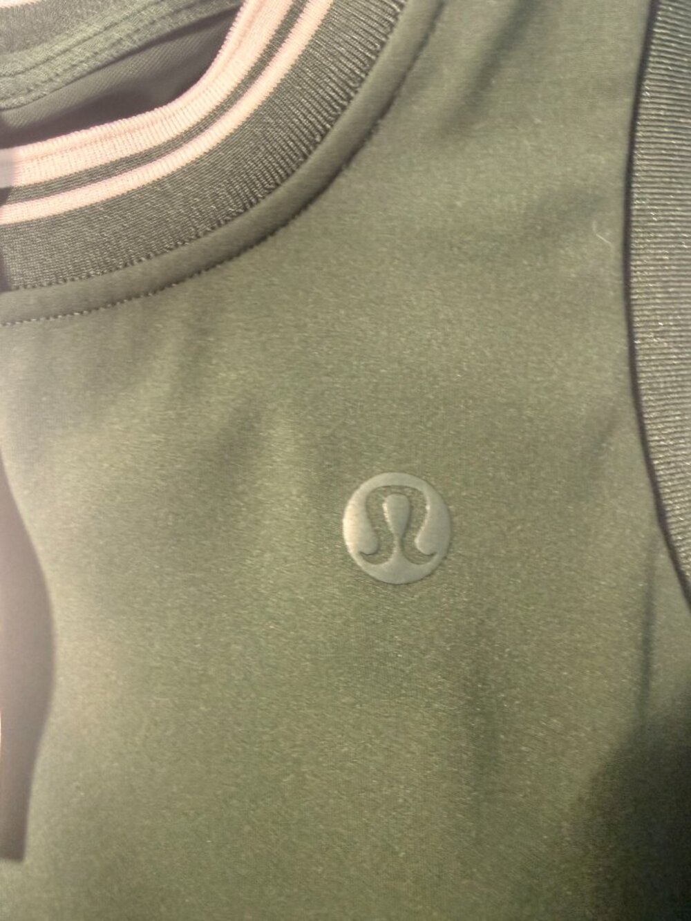 lululemon athletica | tennis athletic top | 8 medium - Picture 4 of 5